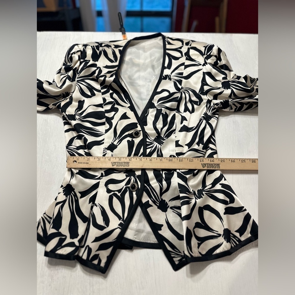 Vintage 80s 100% Silk Skirt Suit Set Black & White Floral Size 12 Korean Made - Picture 7 of 16